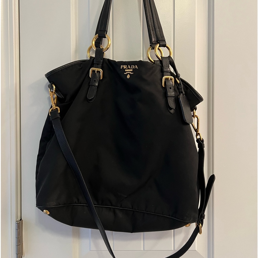 Authentic Prada should/bady cross bag